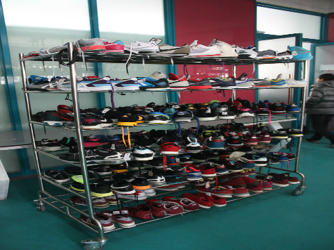 如今市場(chǎng)開(kāi)個(gè)干洗店要多少錢(qián)